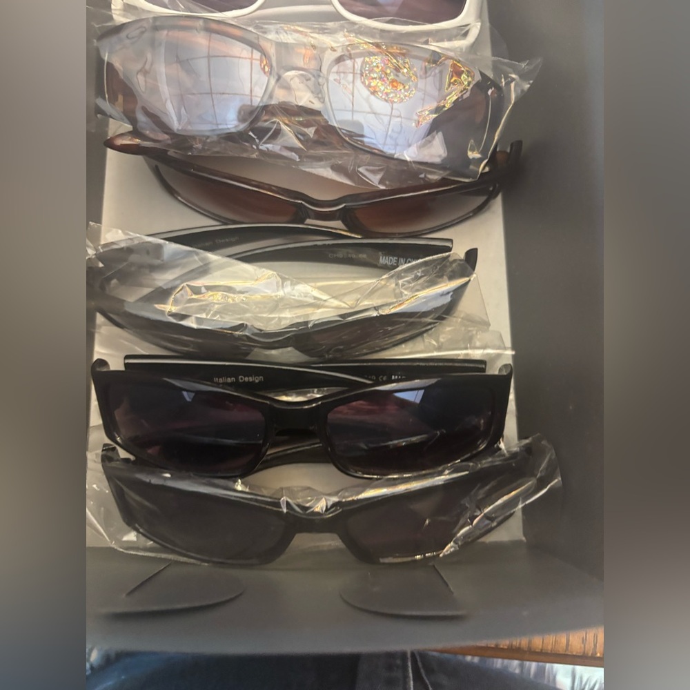 Fashion Sunglasses - Assorted Box of 10 - Picture 3 of 6